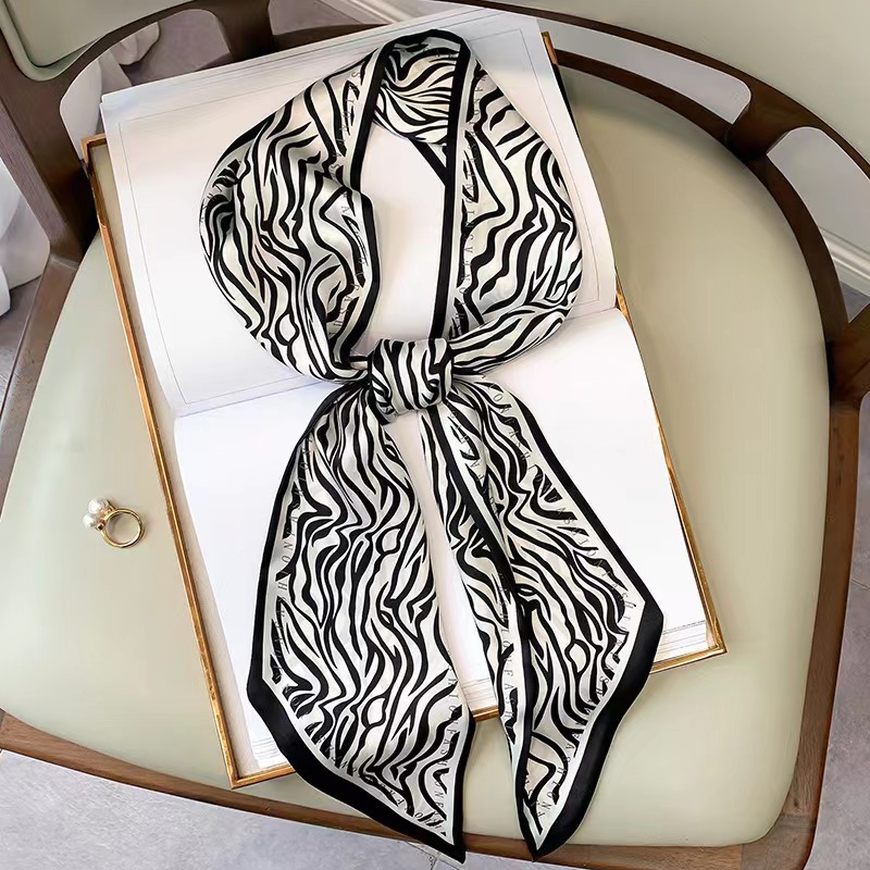 Discount Luxury Bags - Foulard Quadrato di Lusso in Seta