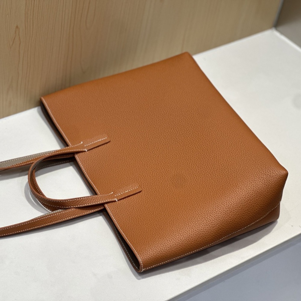 Colori a Contrasto Interno ed  - Quiet Luxury Bags Tote recensione e prezzo