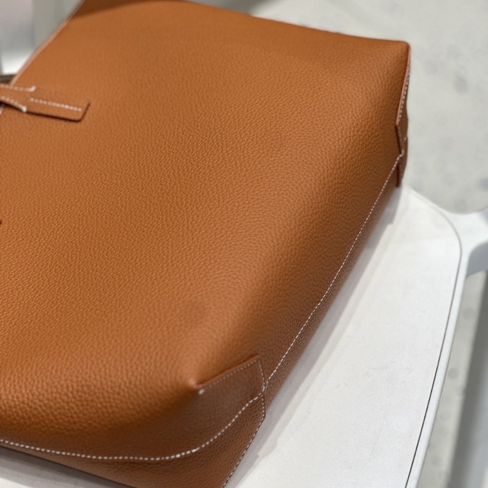 Colori a Contrasto Interno ed  - Quiet Luxury Bags Tote recensione e prezzo