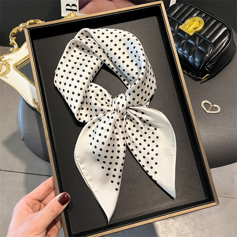 Sciarpe stampate nuove di luss - Discount Luxury Bags recensione e prezzo