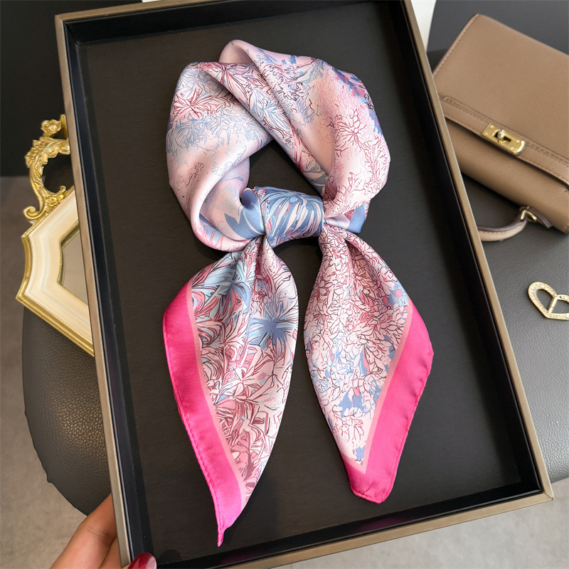 Sciarpa di lusso con stampa di - Discount Luxury Bags recensione e prezzo