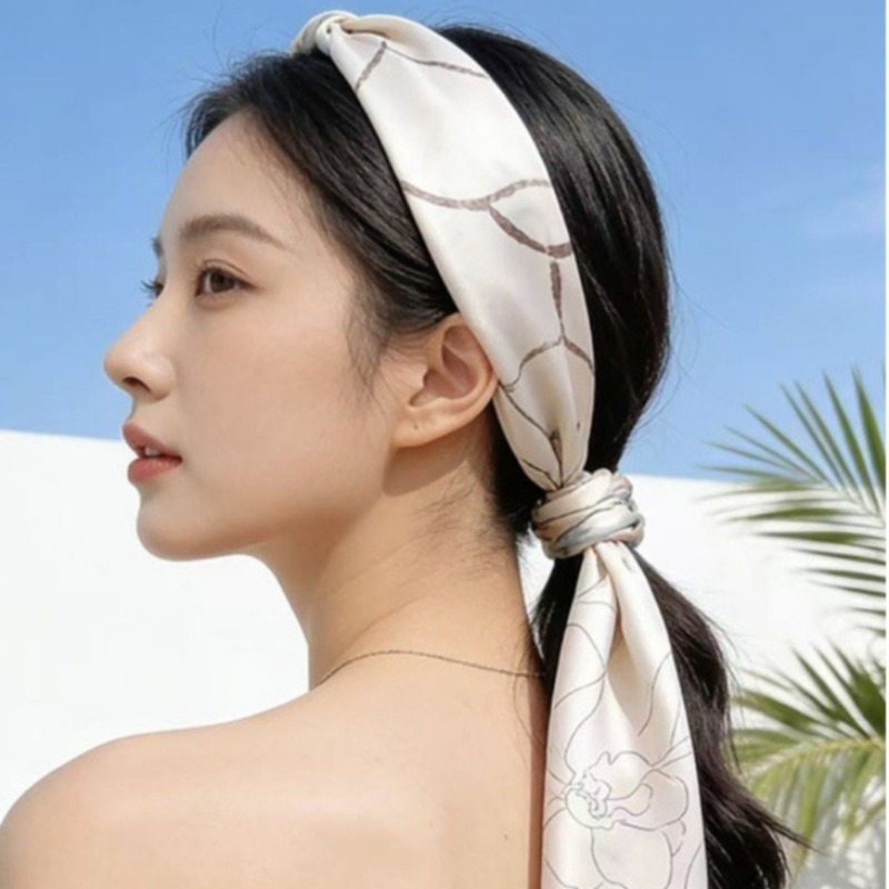Foulard Quadrato di Lusso in S - Discount Luxury Bags recensione e prezzo